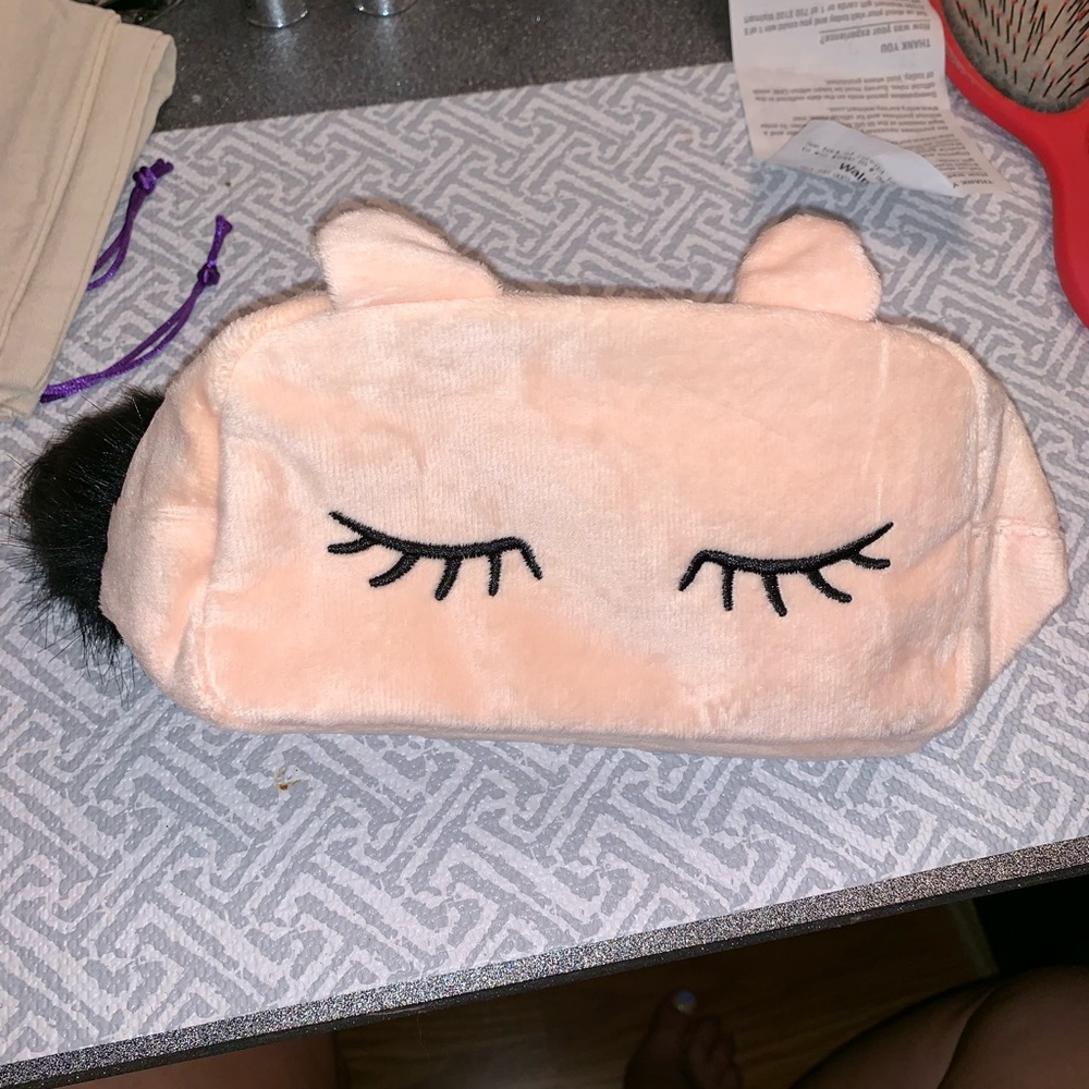 Monat Makeup Baggie